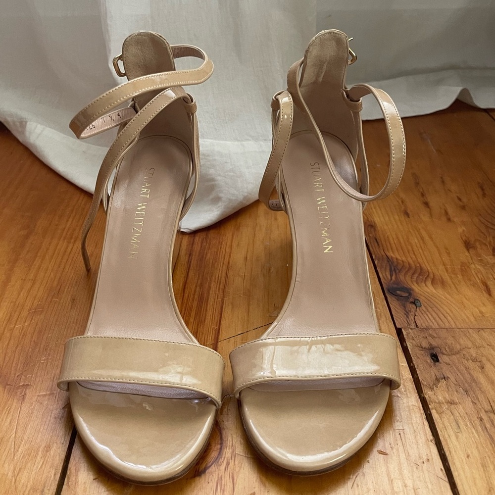 Stuart Weitzman Nude Wedges